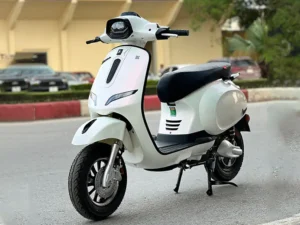 Xe May Dien Ally Vegas Mau Trang