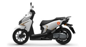 Xe May Dien Yadea Velax Chinh Hang Mau Trang