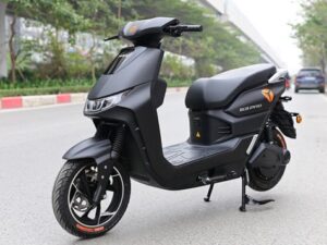 Yadea S3 Pro Den Nham 650x356